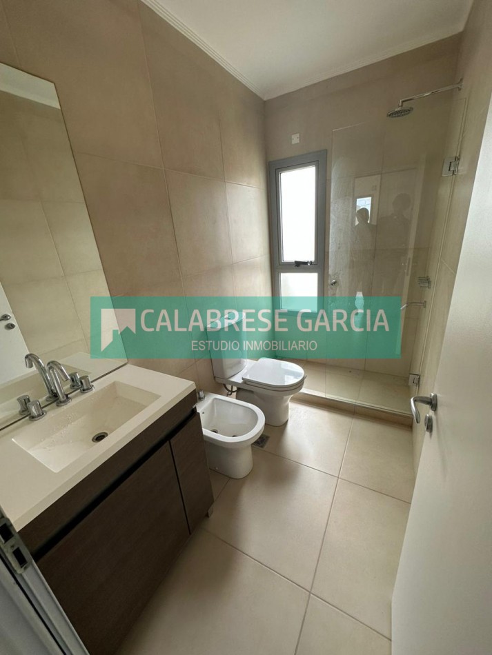 Vendo ultimo Duplex zona Juan B Justo entre Av. Americas y Av. Ramirez