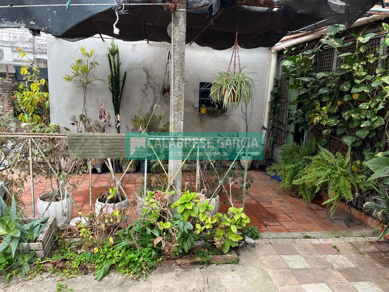 Se vende casa zona Plaza Saenz Peña