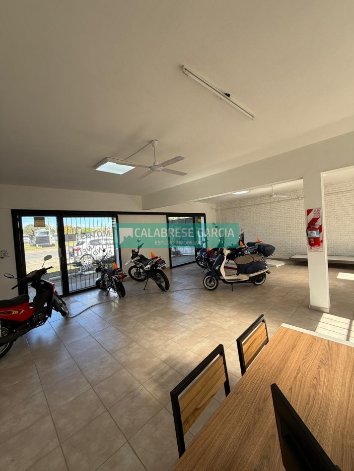 Alquilo salon comercial en Av. Almafuerte y Gdor. Maya!!!