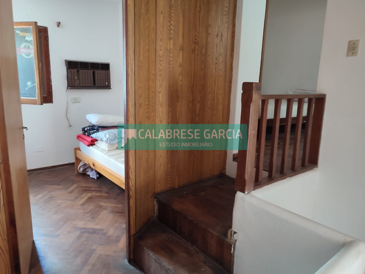 RETASADO ! IMPERDIBLE OPORTUNIDAD VENDO CASA A METROS DE LA PLAZA DE MAYO Y PEATONAL APTA CREDITO