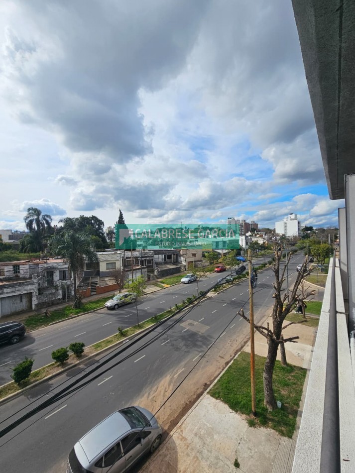 SE VENDE MONOAMBIENTE ALQUILADO EN CALLE RACEDO