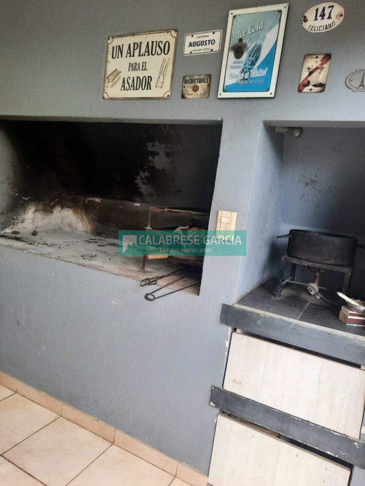 SE VENDE CASA LISTA PARA ENTRAR A VIVIR ZONA PLAZA SAENZ PEÑA