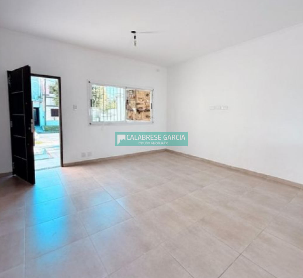 SE VENDE CASA REFACCIONADA A NUEVA ZONA EX HIPODROMO