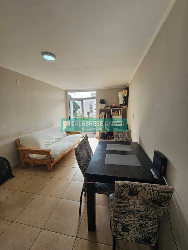 SE VENDE MONOAMBIENTE ALQUILADO EN CALLE RACEDO