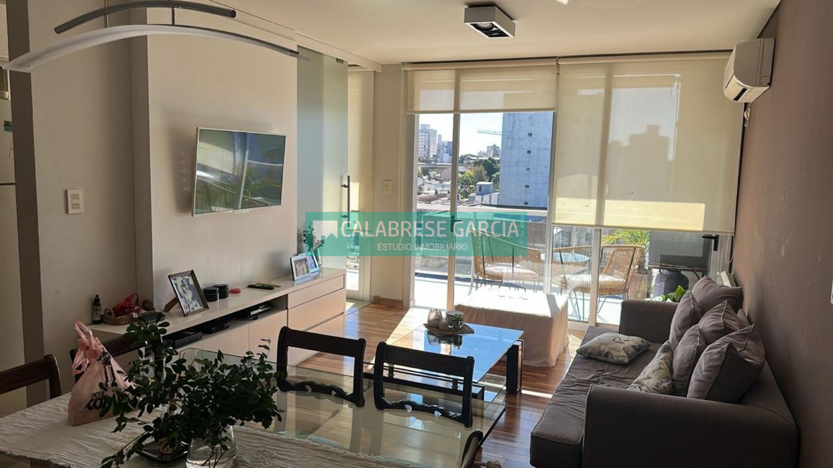 En venta departamento dos dormitorios , con cochera, centro parque  con amenities !