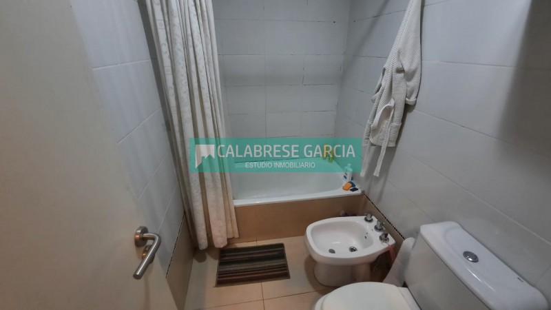 En venta departamento planta baja con patio y cochera