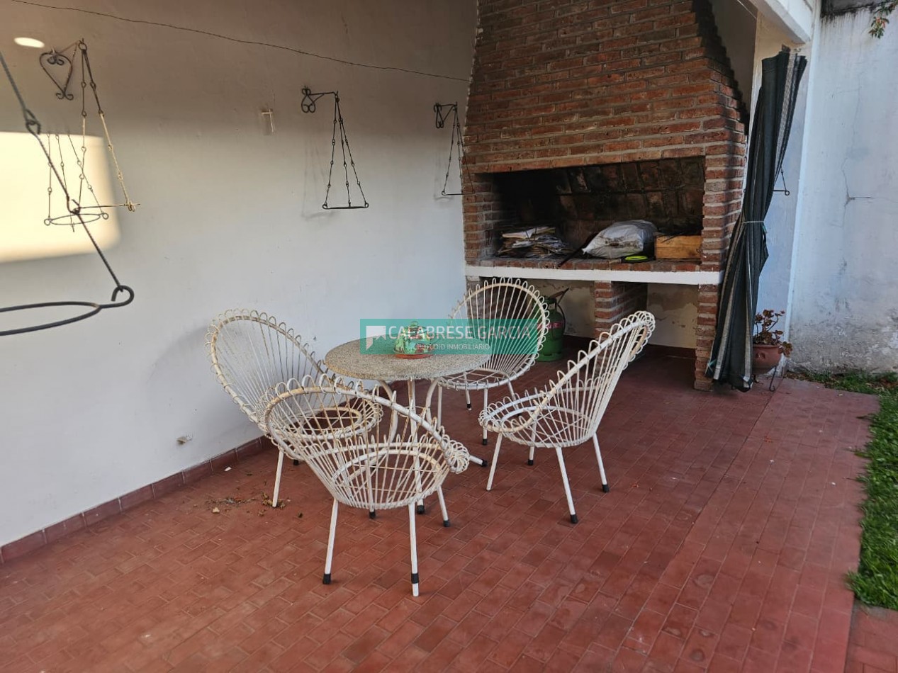 Se vende casa zona centro en una sola planta de tres dormitorios