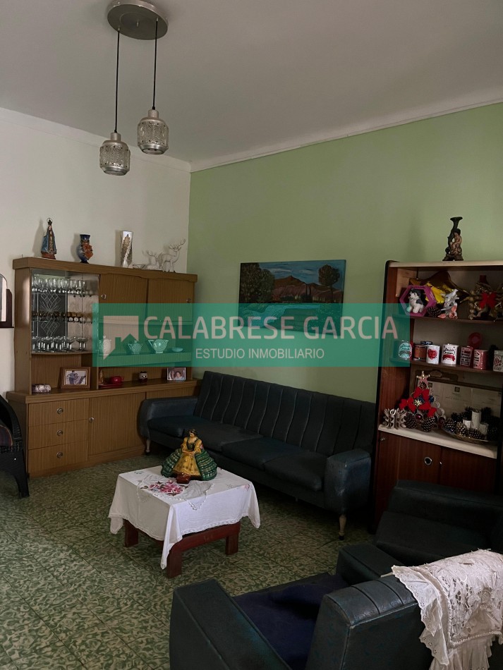 Se vende casa zona Plaza Saenz Peña