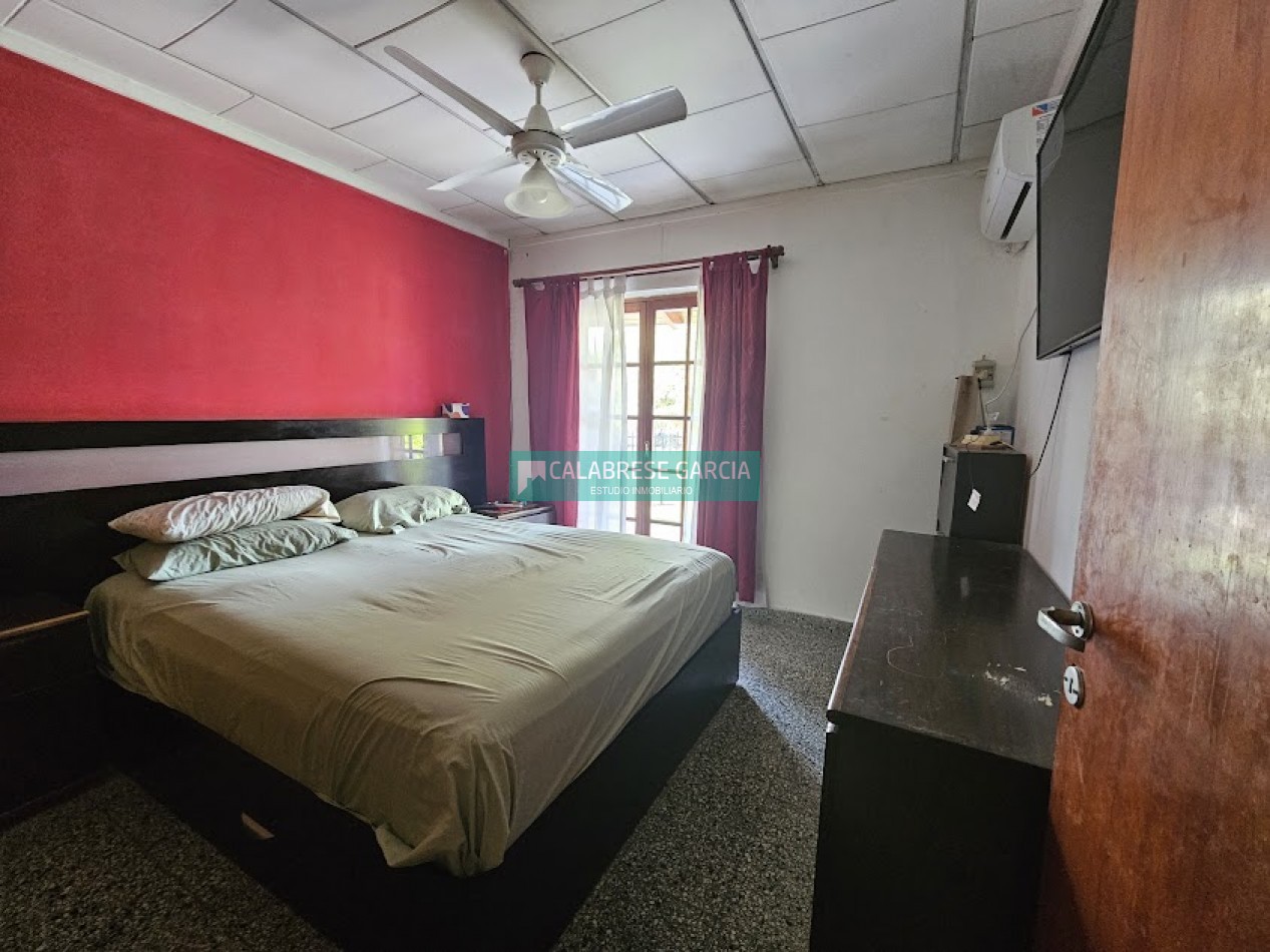 Se vende casa zona Churruarin y Gdor Crespo