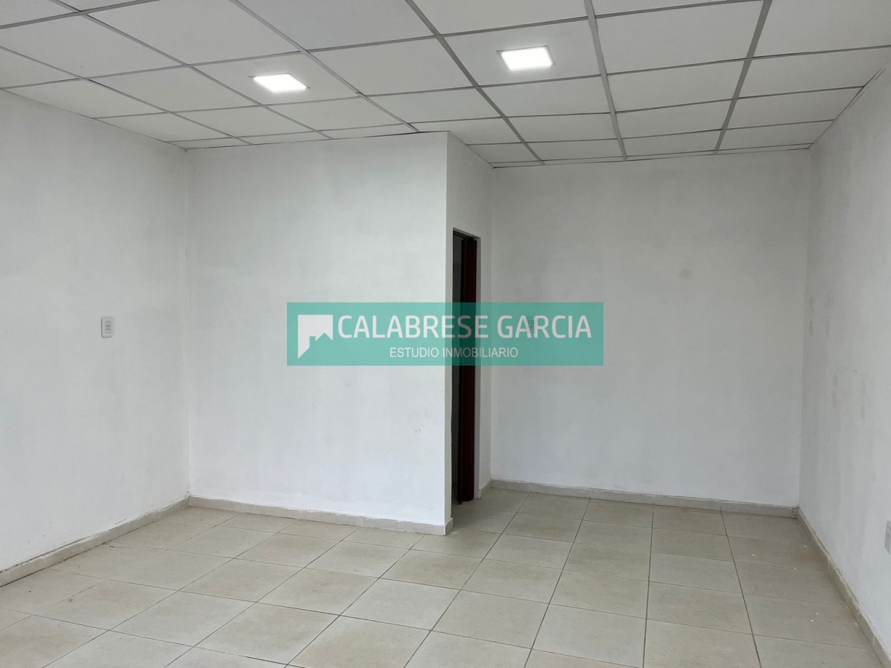 Alquilo Local en Colonia Avellaneda