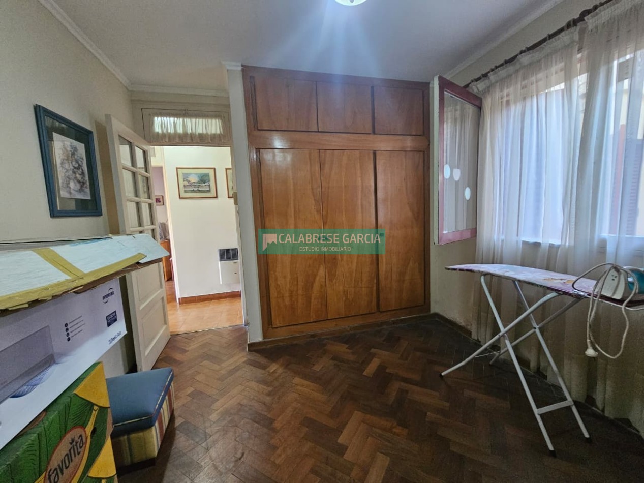Se vende casa zona centro en una sola planta de tres dormitorios