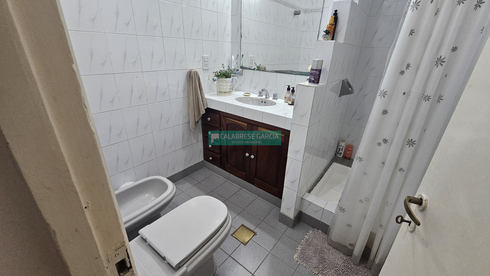 VENDOCASA ZONA DIVISION DE LOS ANDES Y SANTO DOMIGUEZ APTA CREDITO