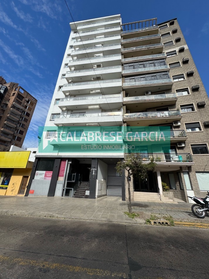 En venta departamento de dos dormitorios ,   zona centro !