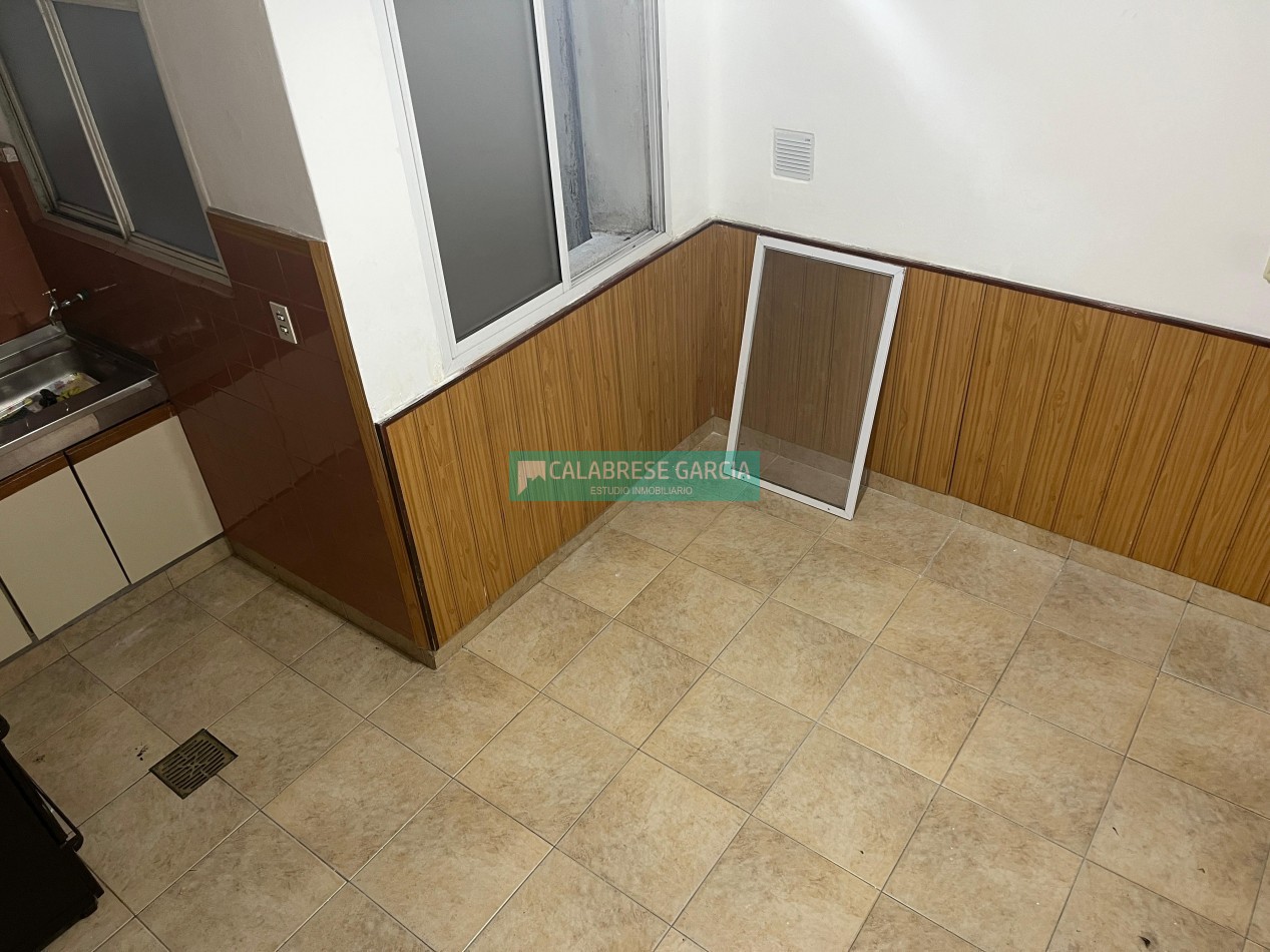 Imperdible Oportunidad Casa + Local en pleno Centro de Parana!