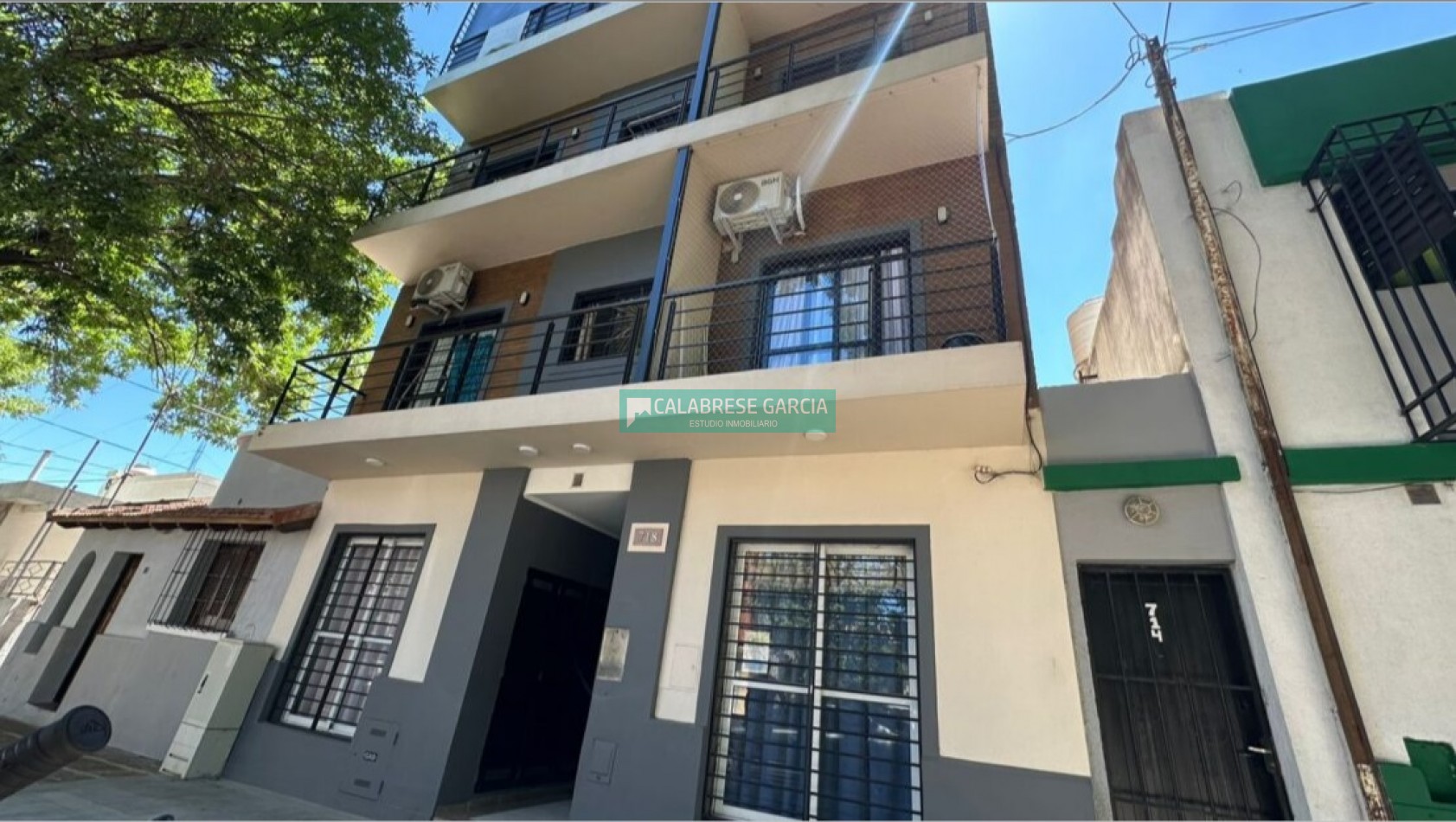 Se vende departamento zona plaza Saenz Peña