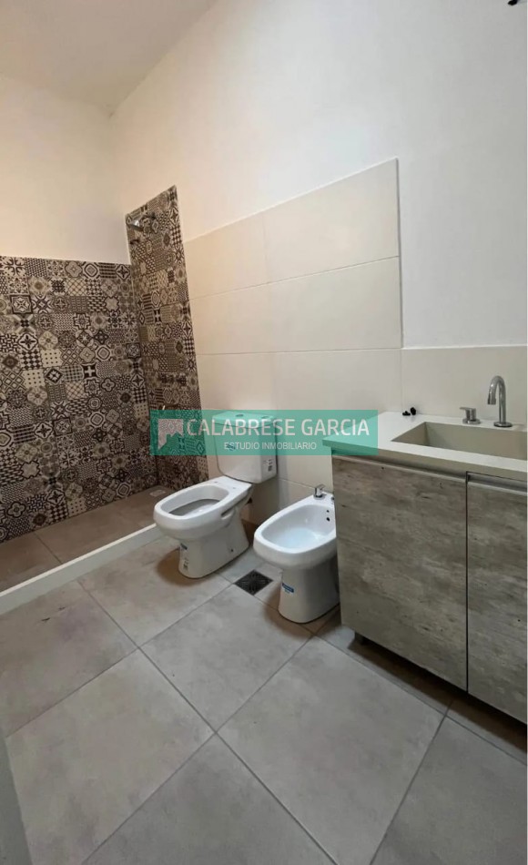 SE VENDE CASA REFACCIONADA A NUEVA ZONA EX HIPODROMO