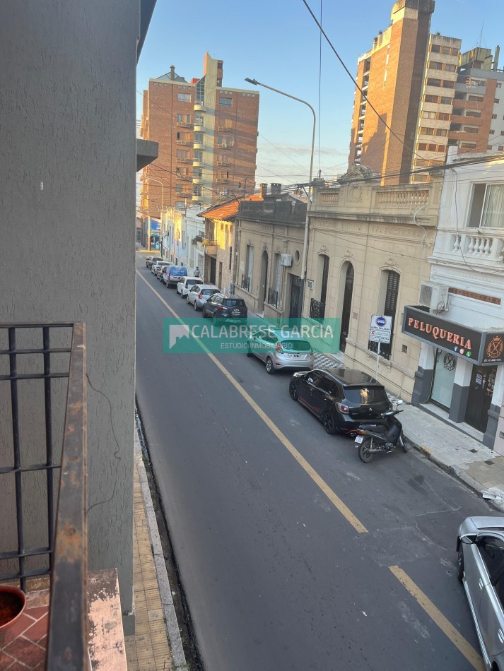 Imperdible Oportunidad Casa + Local en pleno Centro de Parana!