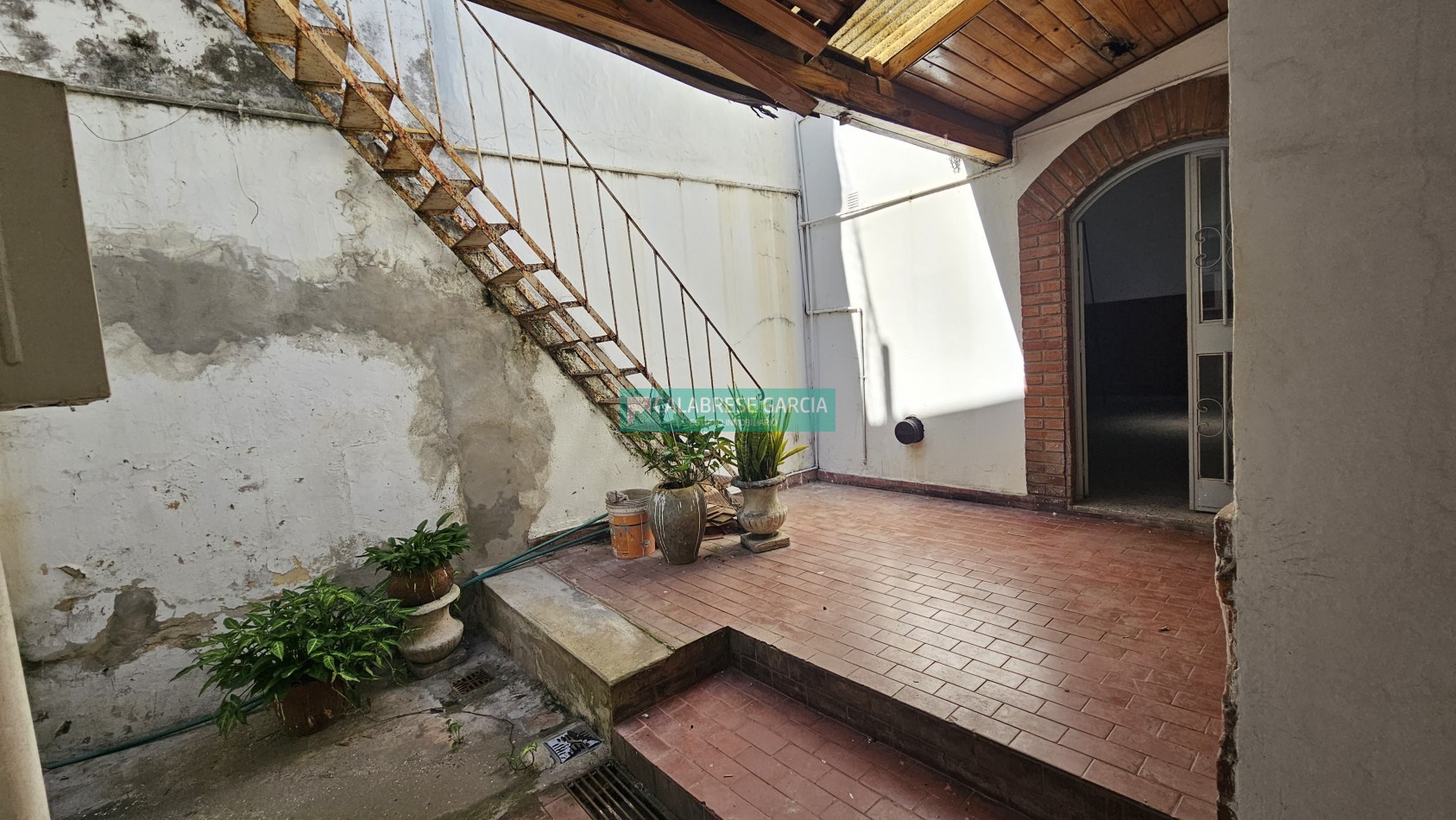 SE VENDE CASA ZONA MICRO CERNTRO