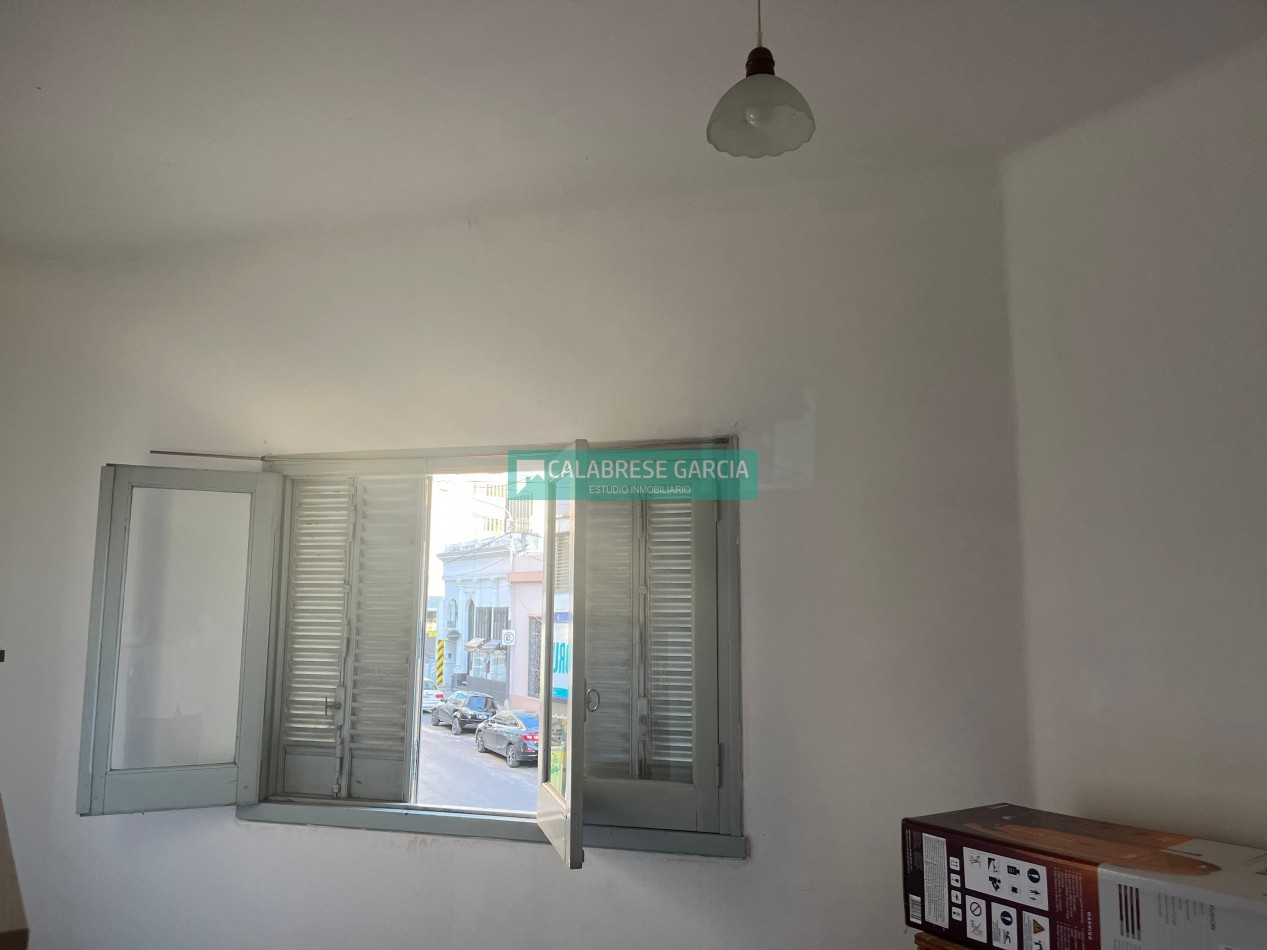 Imperdible Oportunidad Casa + Local en pleno Centro de Parana!