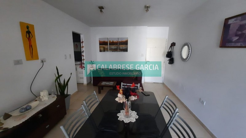En venta departamento planta baja con patio y cochera
