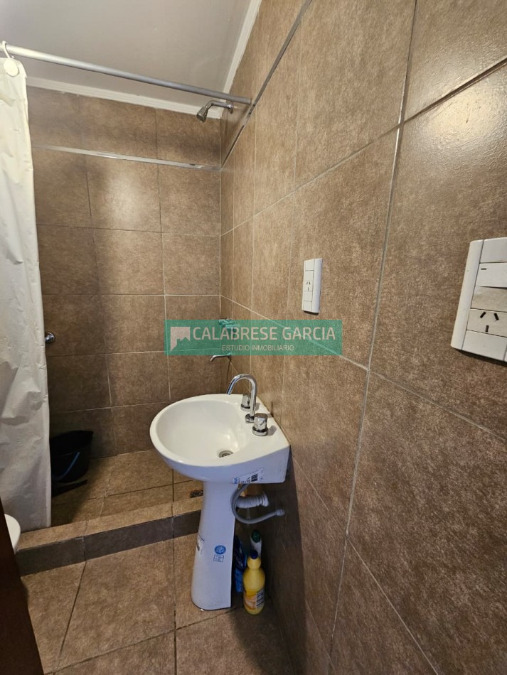 SE VENDE MONOAMBIENTE ALQUILADO EN CALLE RACEDO