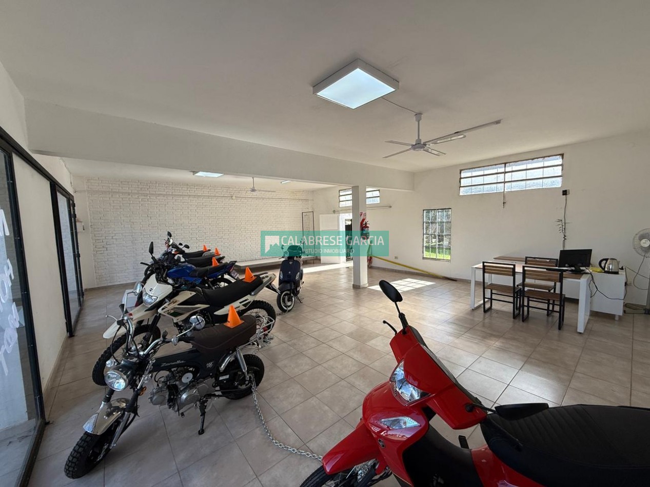 Alquilo salon comercial en Av. Almafuerte y Gdor. Maya!!!