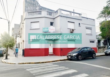 EN VENTA CASA EN EL CENTRO DE LA CIUDAD DOS DORMITORIOS