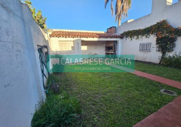 Se vende casa zona centro en una sola planta de tres dormitorios
