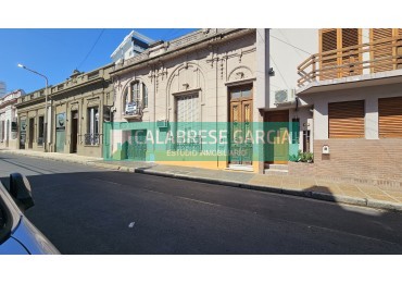 SE VENDE CASA ZONA MICRO CERNTRO